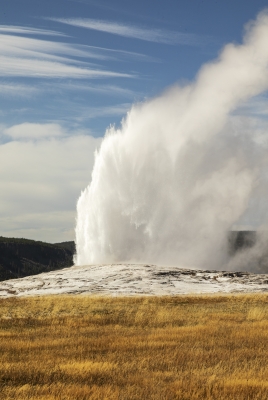 Old Faithful Geyser Yellowstone 2024